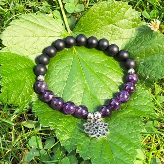 Minerální náramek ametyst, onyx - TAJEMSTVÍ